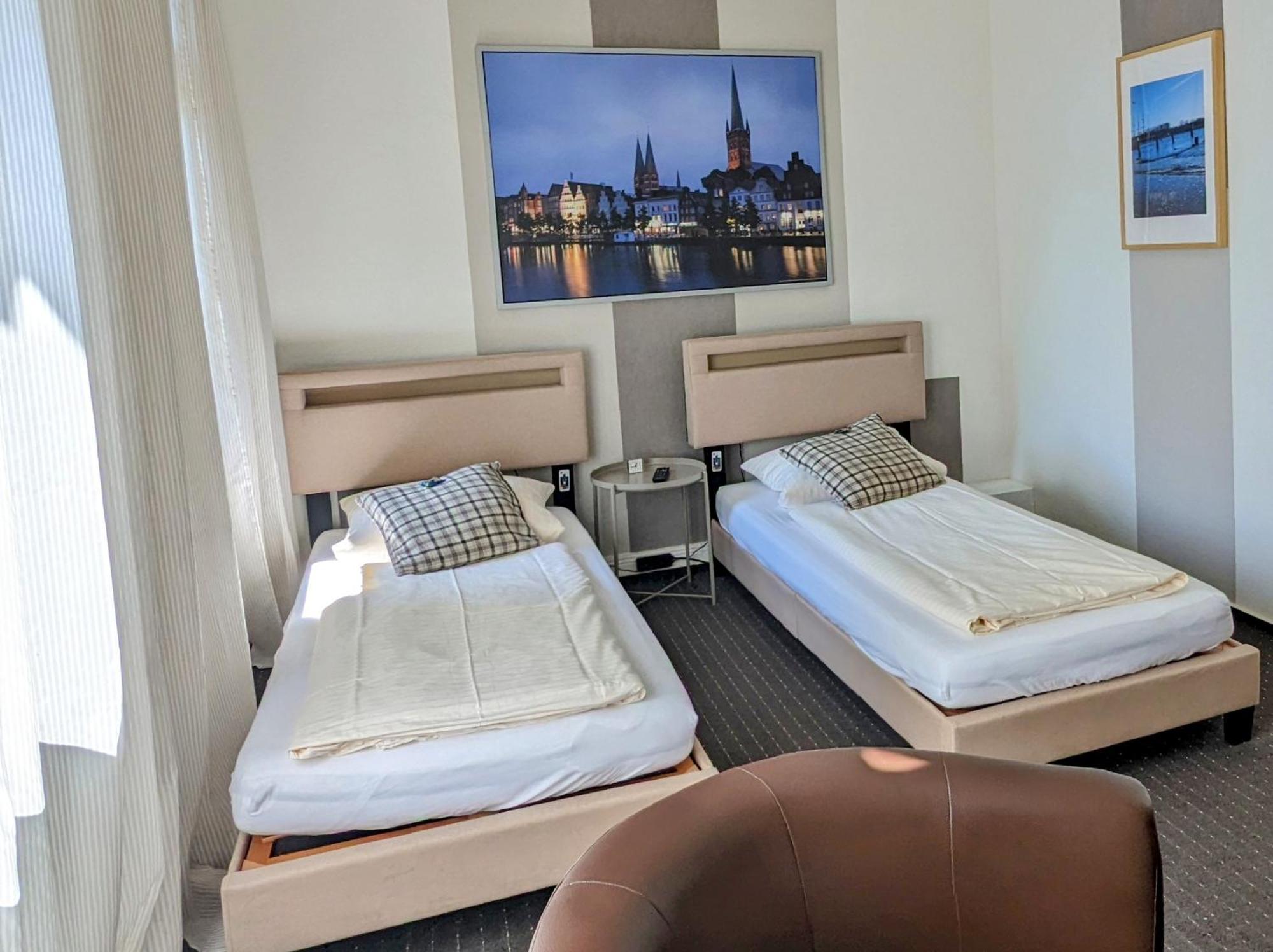 Hotel Schweizerhaus Lubeck Luaran gambar